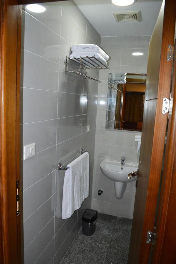 Royal Inn Residence Il Il Cairo Esterno foto